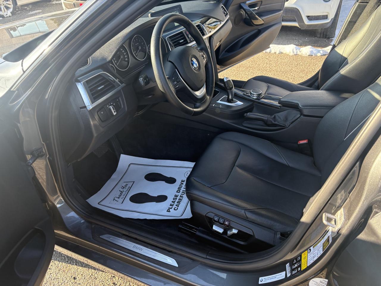 2016 BMW 328i xDrive Fully loaded Photo