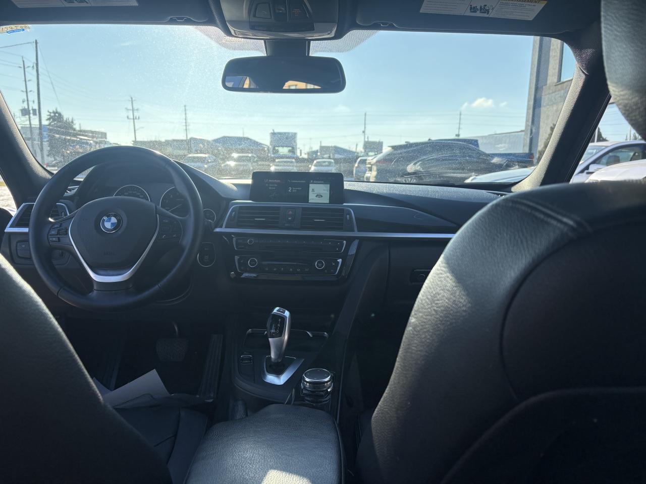 2016 BMW 328i xDrive Fully loaded Photo