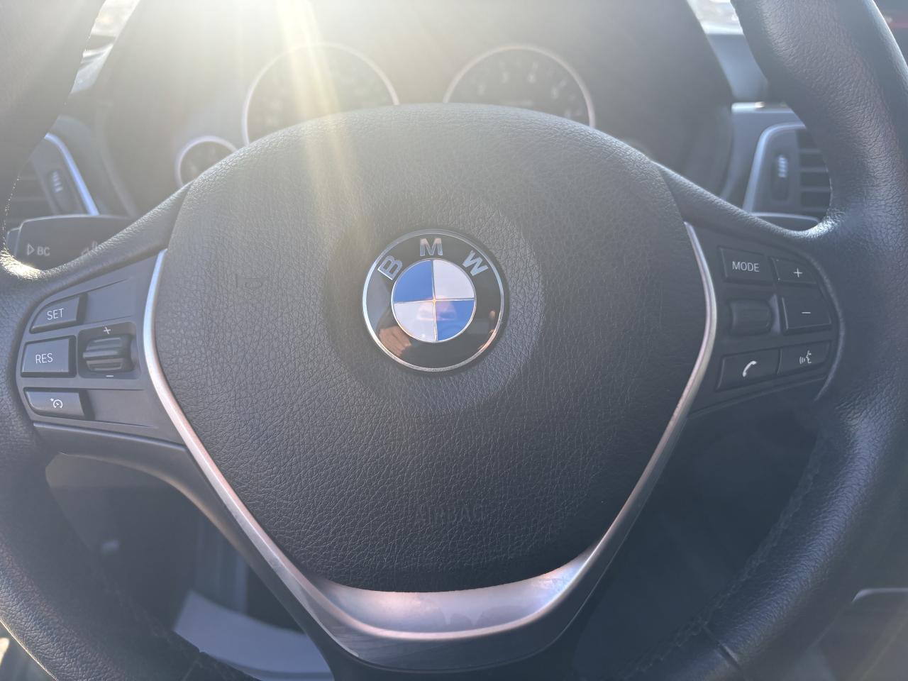 2016 BMW 328i xDrive Fully loaded Photo