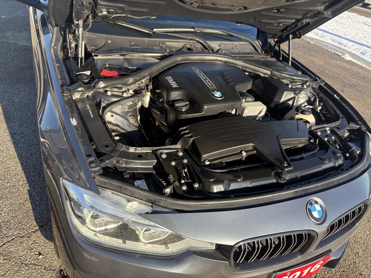 2016 BMW 328i xDrive Fully loaded Photo