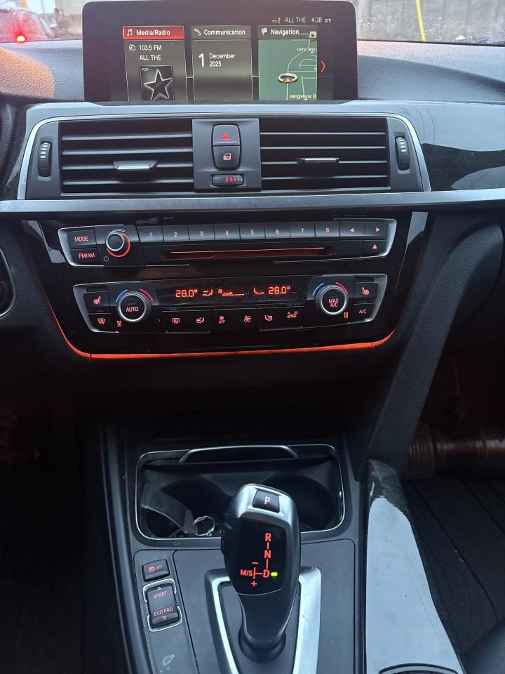 2016 BMW 328i xDrive Fully loaded Photo