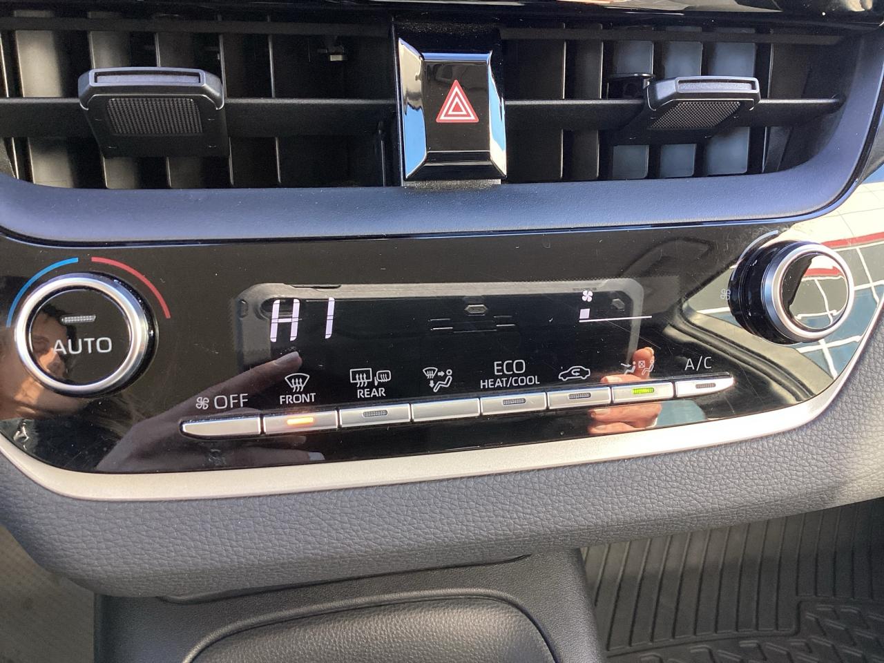 2022 Toyota Corolla Hybrid Photo