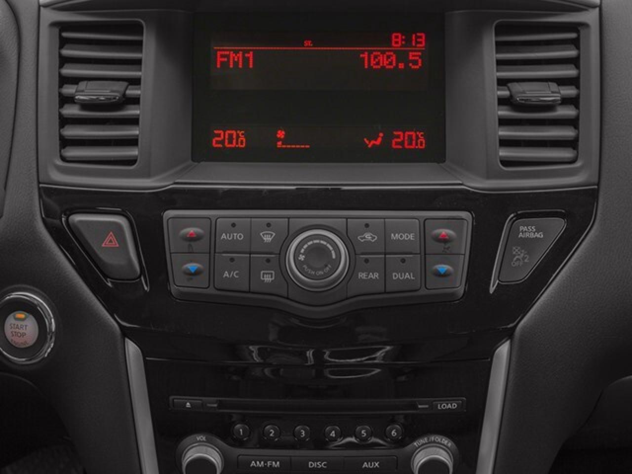 2014 Nissan Pathfinder PLATINUM   4WD   HEATED LEATHER Photo