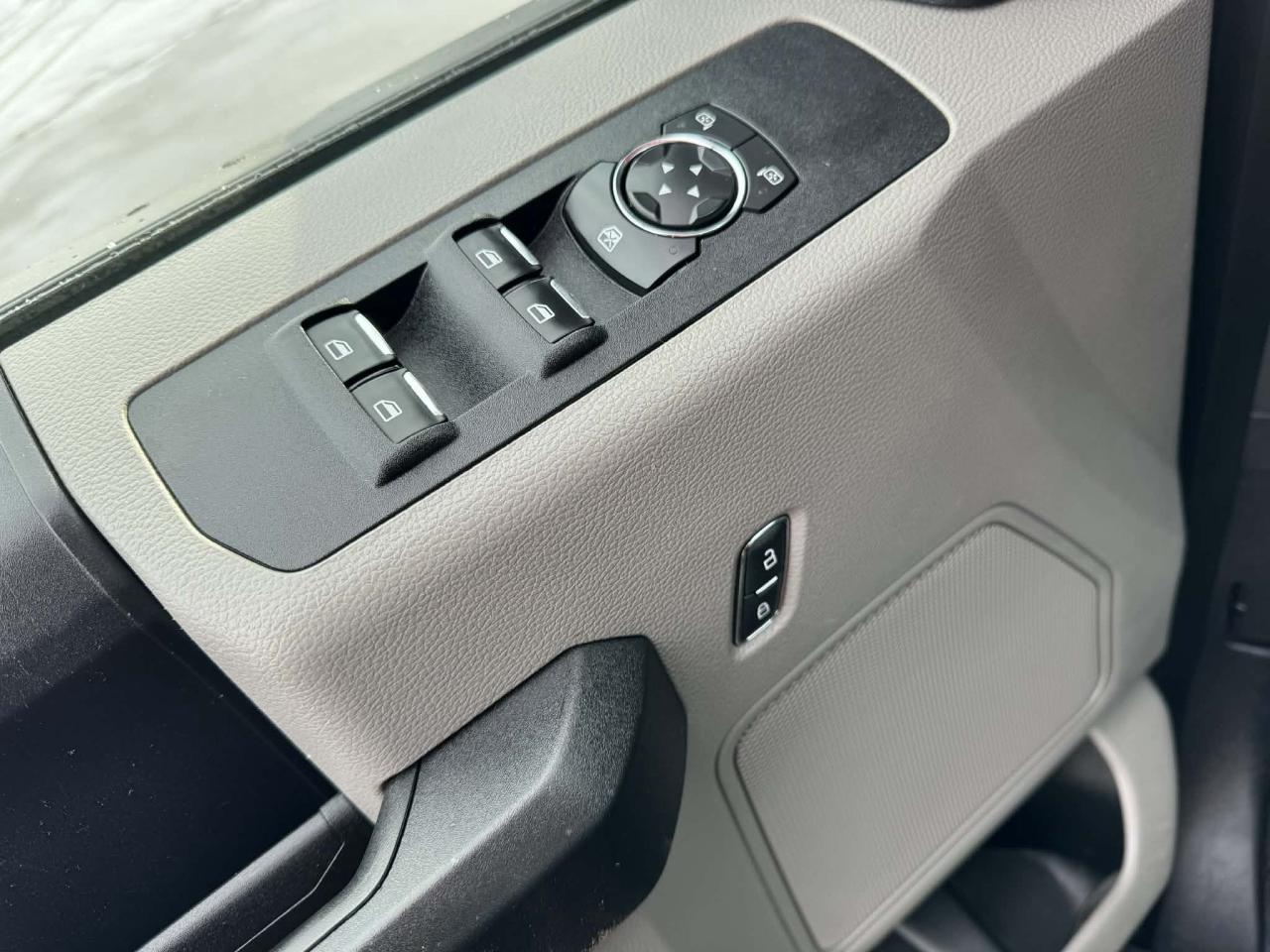 2019 Ford F-250 XL 4WD SuperCab 6.75' Box Photo