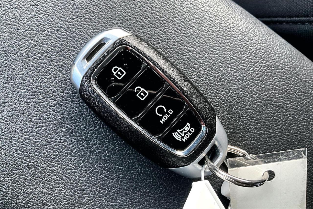 2022 Hyundai KONA Preferred AWD   Heated Seats/Steering   CarPlay Photo