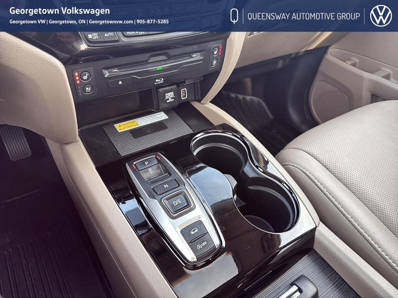 2021 Honda Pilot Touring 8 Passenger   Rear Ent. System   Winter Ti Photo