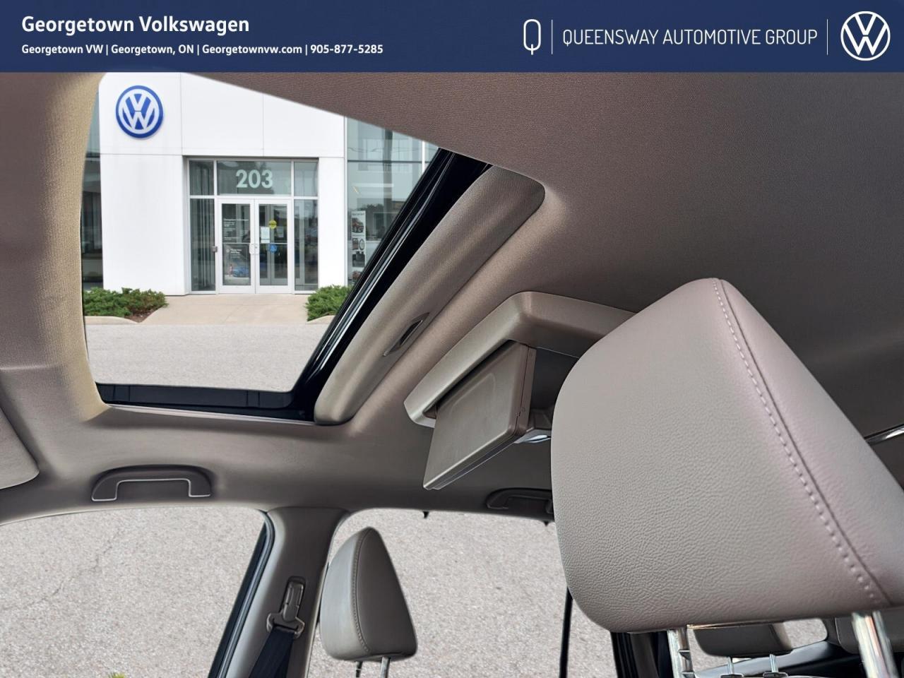 2021 Honda Pilot Touring 8 Passenger   Rear Ent. System   Winter Ti Photo