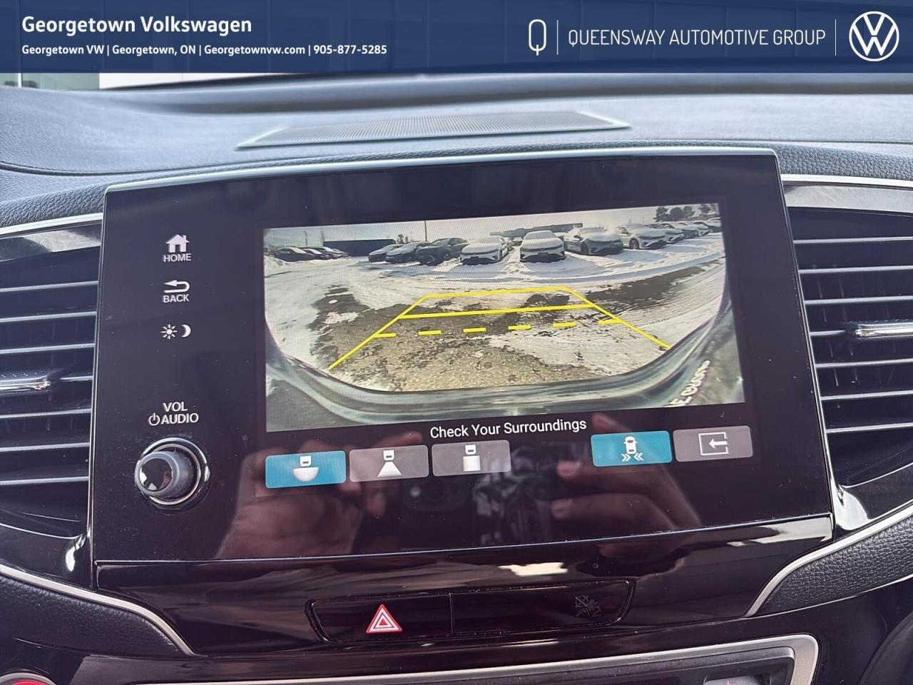 2021 Honda Pilot Touring 8 Passenger   Rear Ent. System   Winter Ti Photo