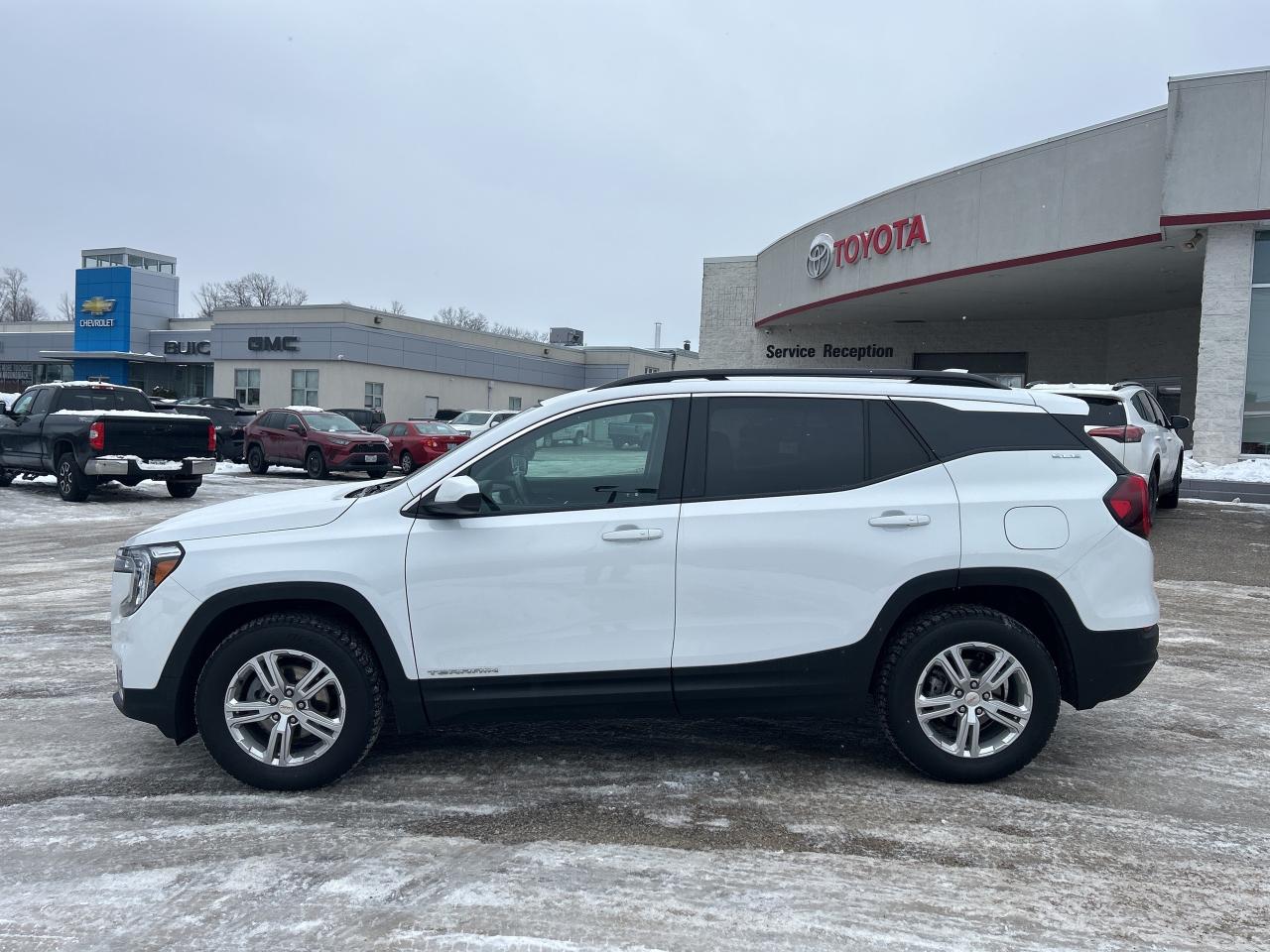 2022 GMC Terrain SLE   Remote Start   Front Heated Seats   LOW KM Photo