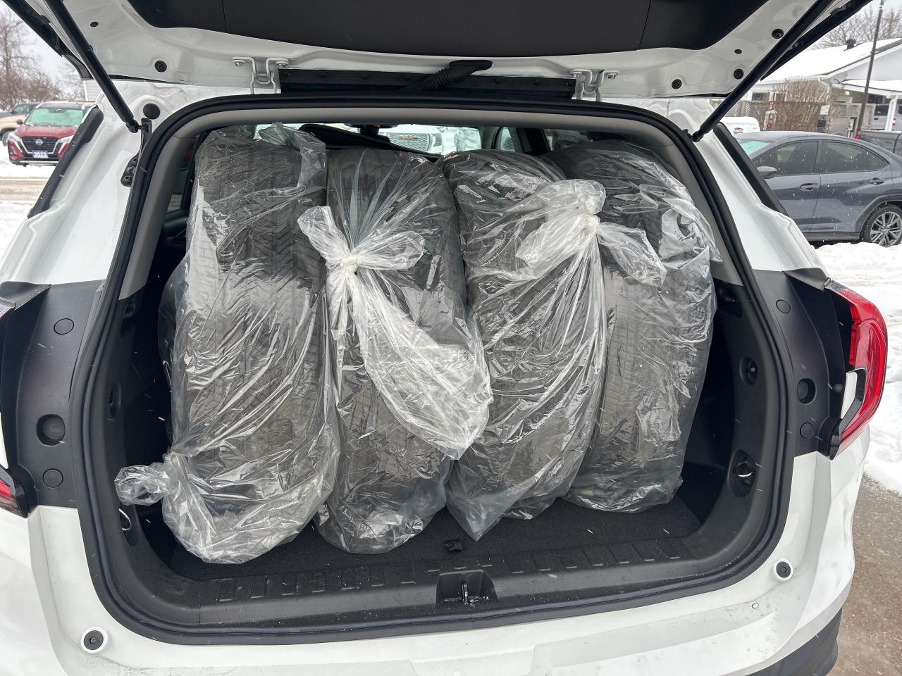 2022 GMC Terrain SLE   Remote Start   Front Heated Seats   LOW KM Photo