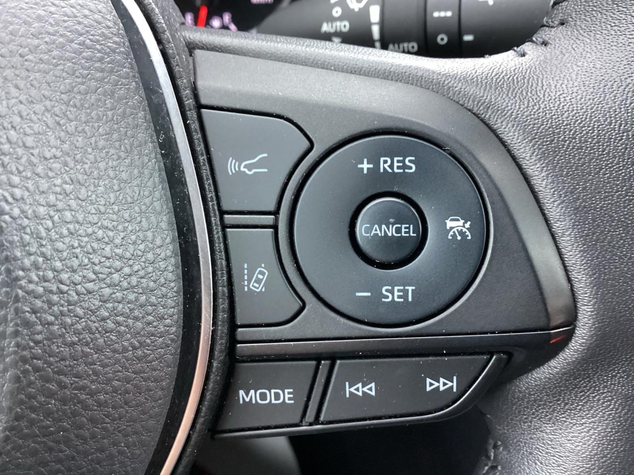 2022 Toyota RAV4 XLE AWD Photo