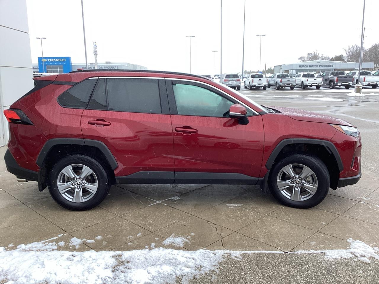 2022 Toyota RAV4 XLE AWD Photo