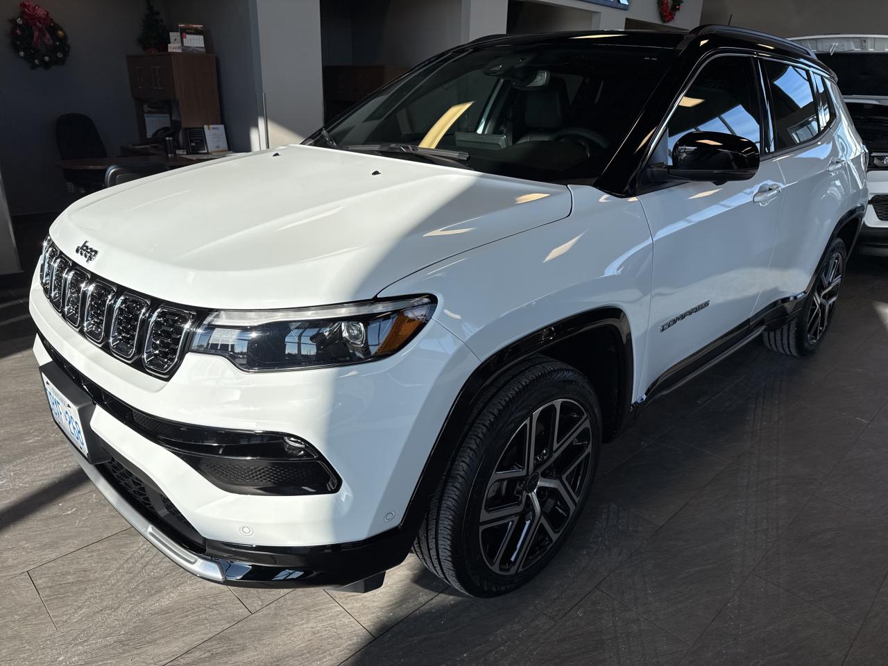 2025 Jeep Compass LIMITED Photo0