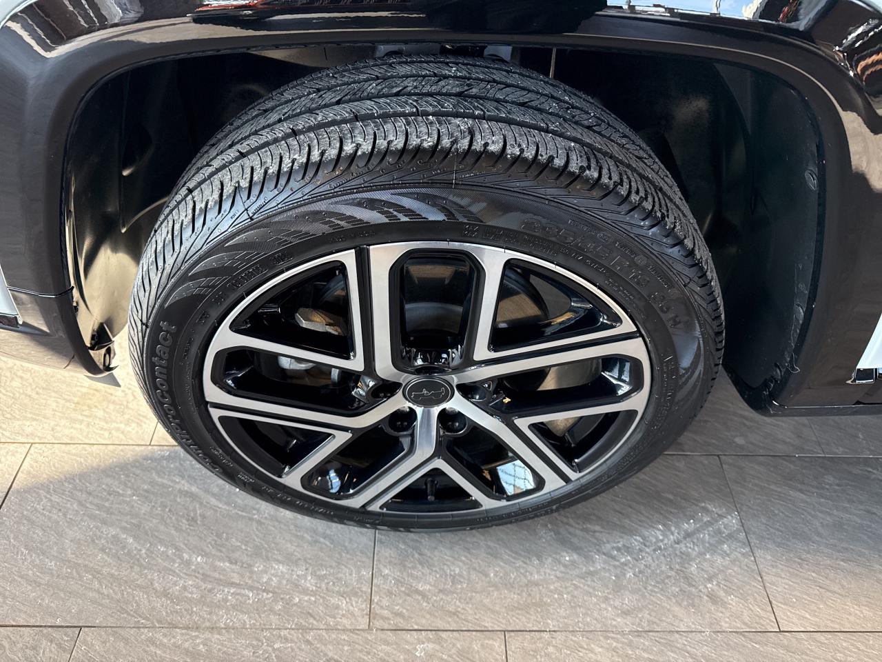 2025 Jeep Compass LIMITED Photo