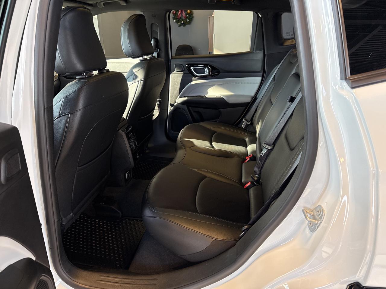 2025 Jeep Compass LIMITED Photo