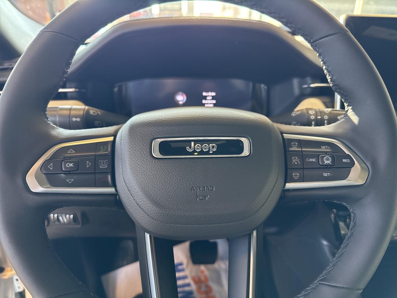 2025 Jeep Compass LIMITED Photo
