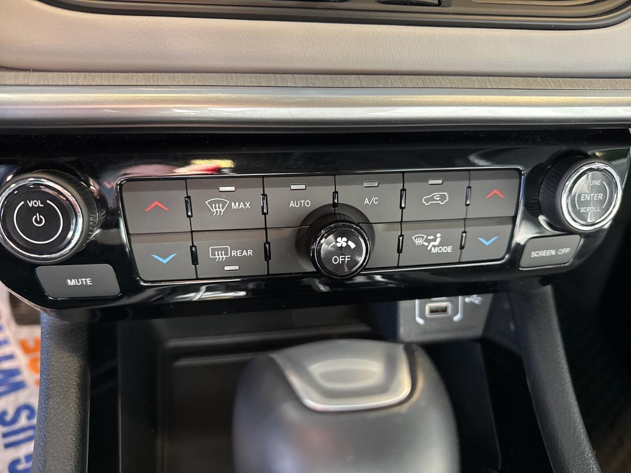 2025 Jeep Compass LIMITED Photo