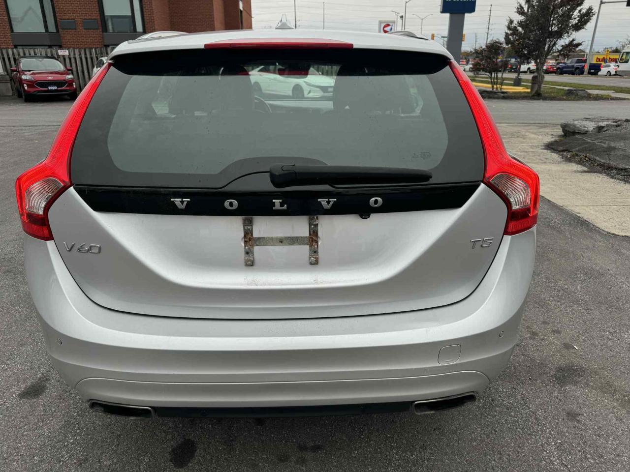 2015 Volvo V60 4dr Wgn T5 Drive-E Premier Plus FWD Photo