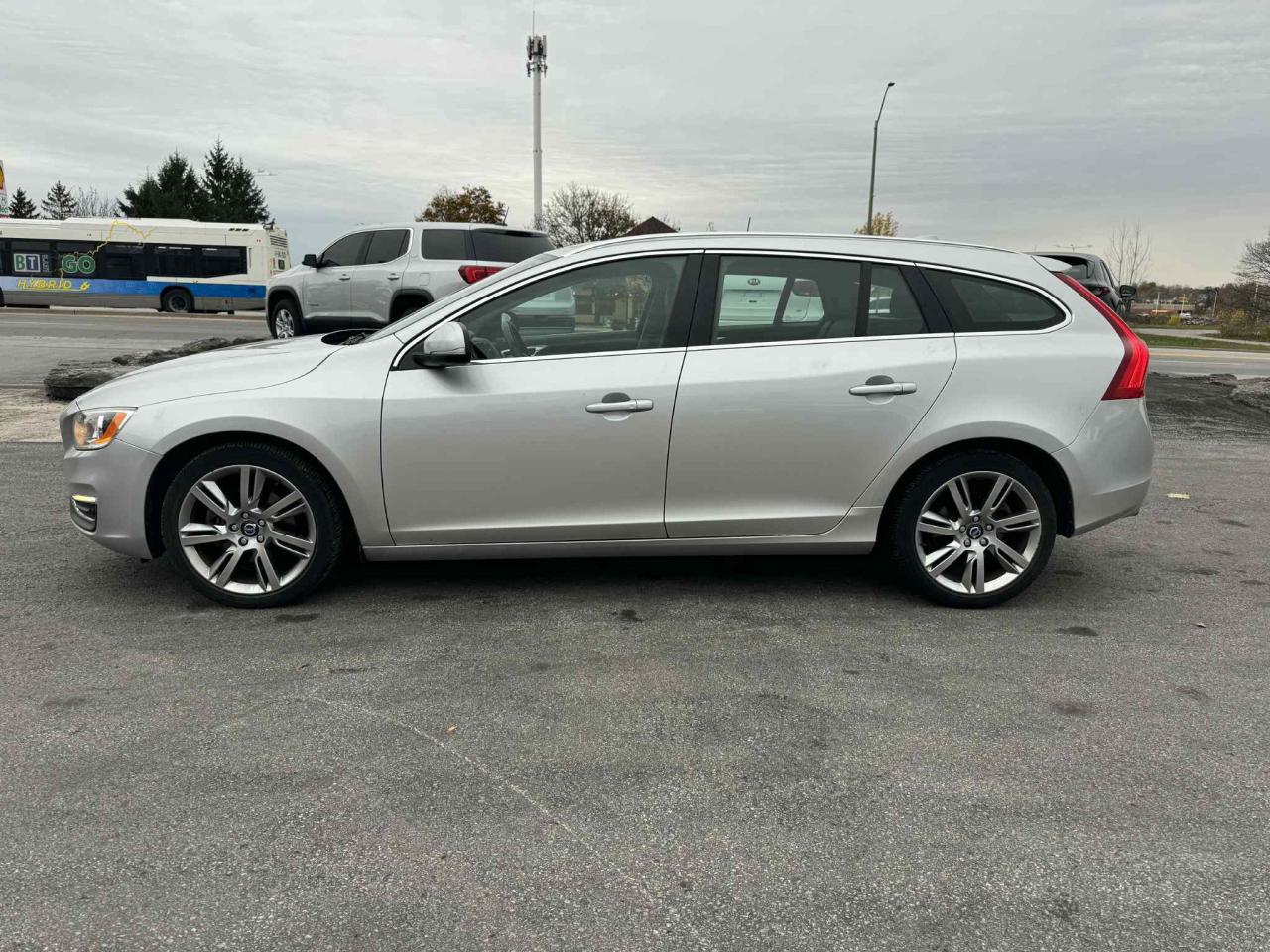 2015 Volvo V60 4dr Wgn T5 Drive-E Premier Plus FWD Photo