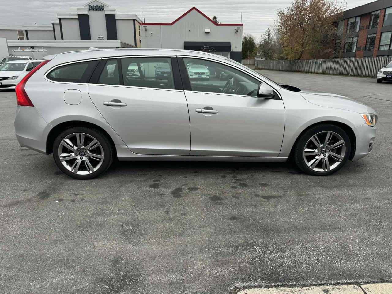 2015 Volvo V60 4dr Wgn T5 Drive-E Premier Plus FWD Photo