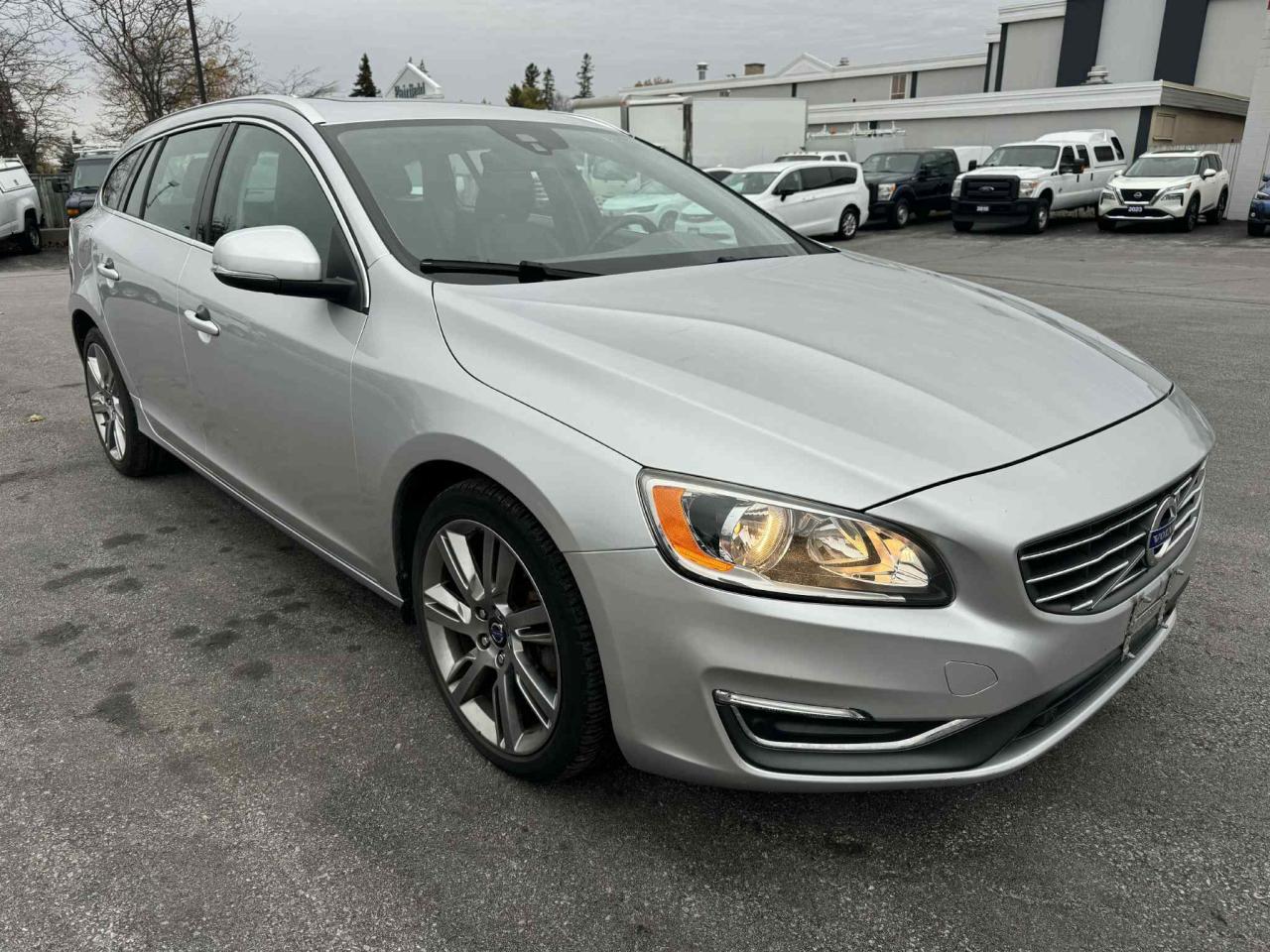 2015 Volvo V60 4dr Wgn T5 Drive-E Premier Plus FWD Photo
