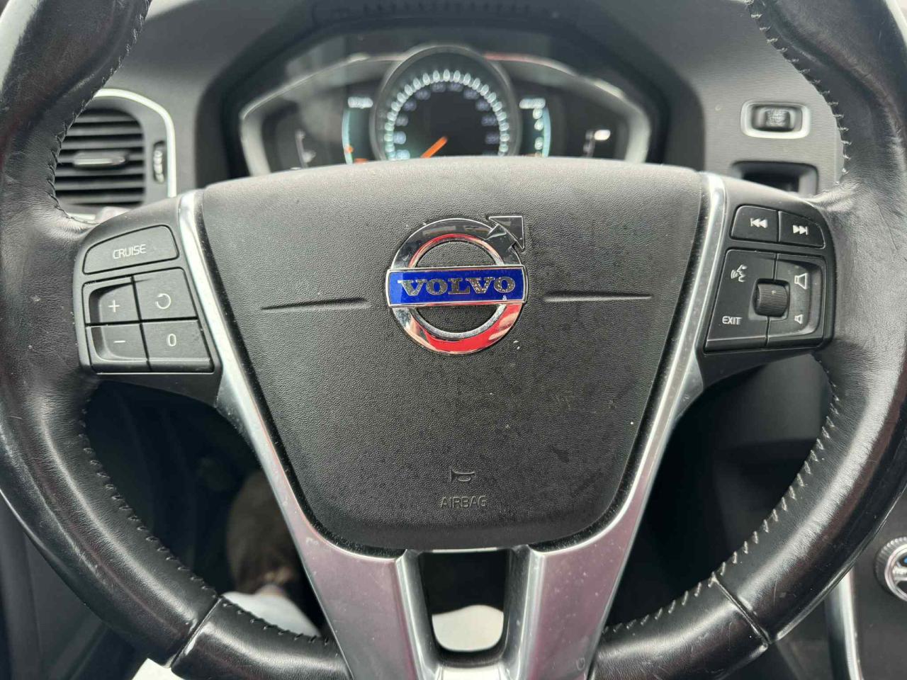 2015 Volvo V60 4dr Wgn T5 Drive-E Premier Plus FWD Photo