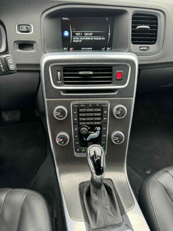 2015 Volvo V60 4dr Wgn T5 Drive-E Premier Plus FWD Photo