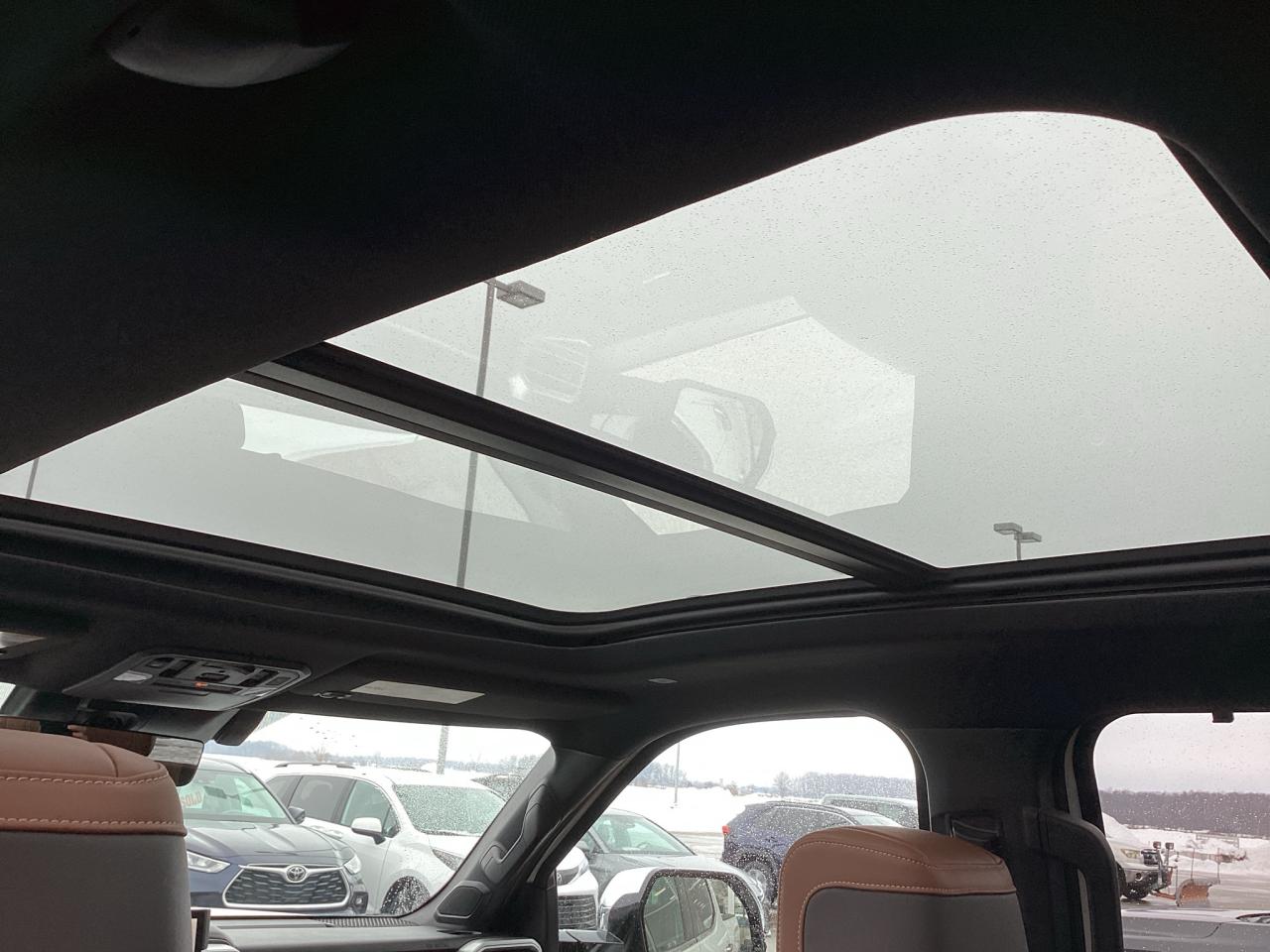 2025 Toyota Tundra 4x4 Crewmax Platinum Hybrid Photo2