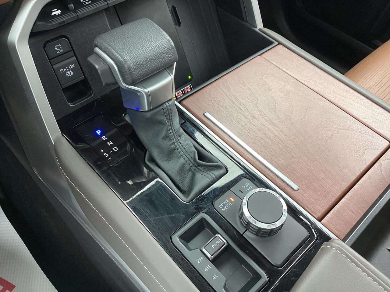 2025 Toyota Tundra 4x4 Crewmax Platinum Hybrid Photo