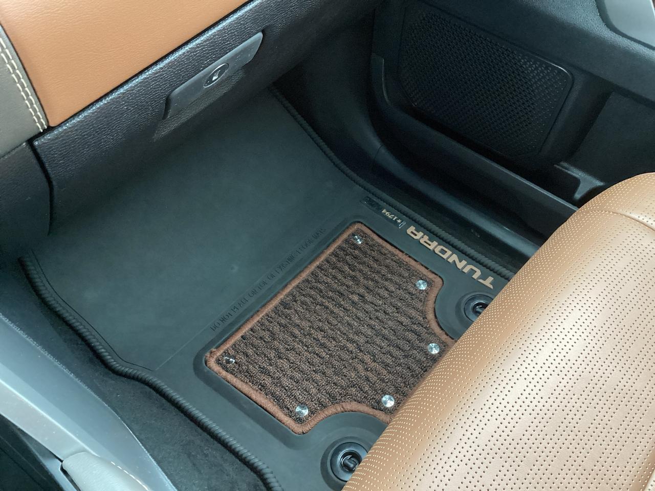 2025 Toyota Tundra Platinum Hybrid Photo