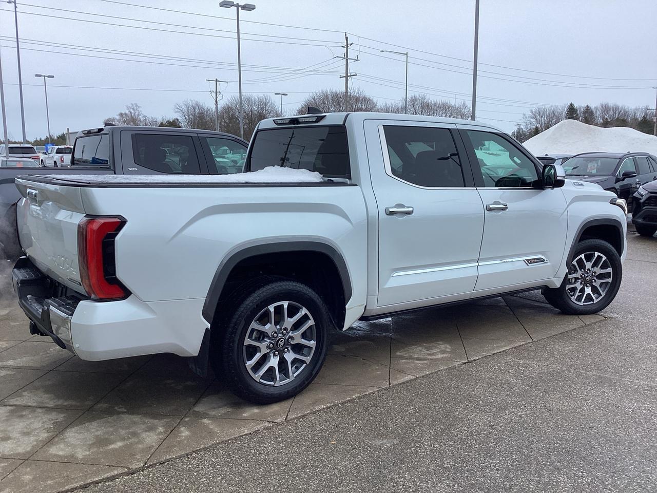 2025 Toyota Tundra Platinum Hybrid Photo