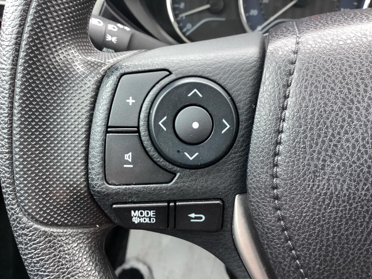 2016 Toyota Corolla LE Photo