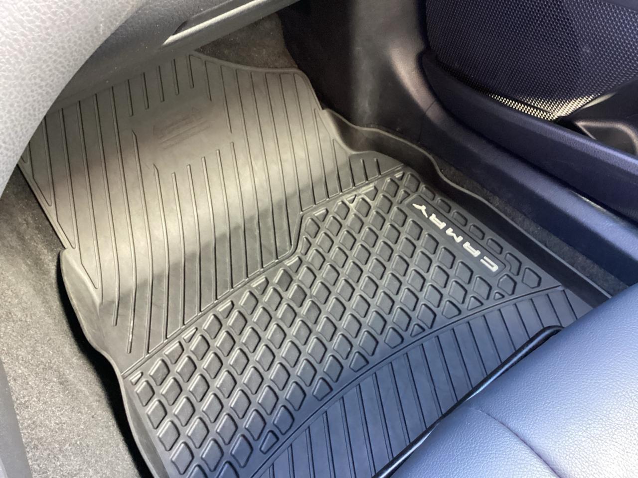 2022 Toyota Camry SE Auto Photo