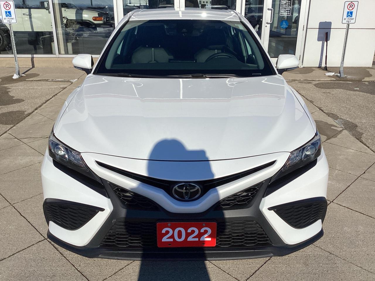 2022 Toyota Camry SE Auto Photo