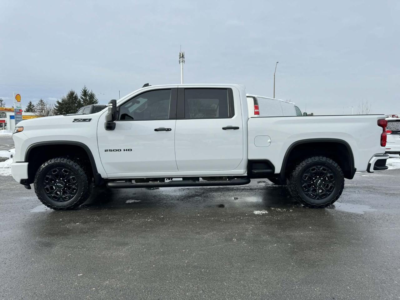 2024 Chevrolet SILVERADO 2500HD 4WD Crew Cab LT Z71 Diesel Photo