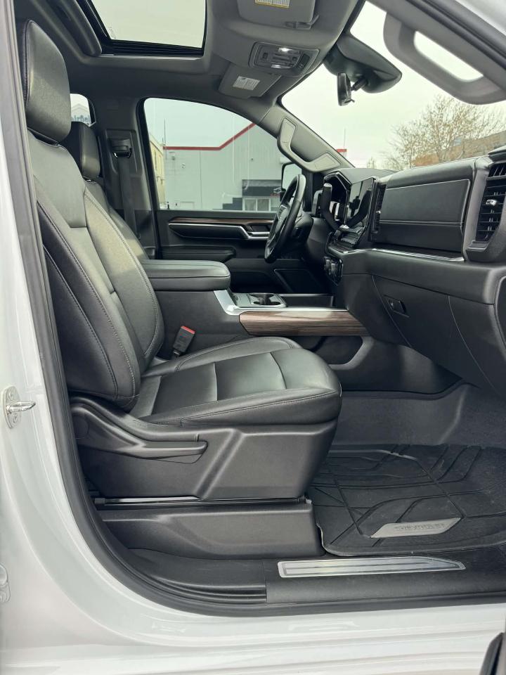 2024 Chevrolet SILVERADO 2500HD 4WD Crew Cab LT Z71 Diesel Photo