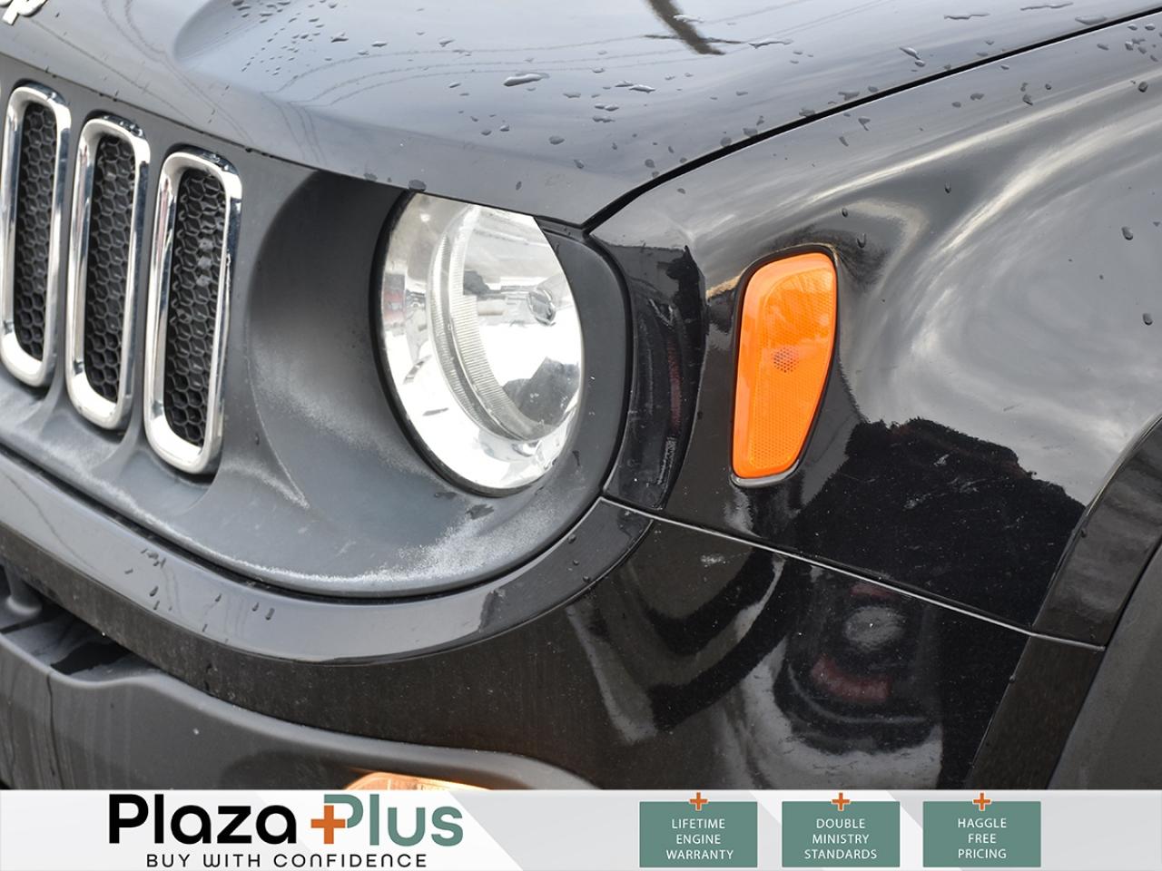 2016 Jeep Renegade NORTH Compact SUV   Reliable / Photo4