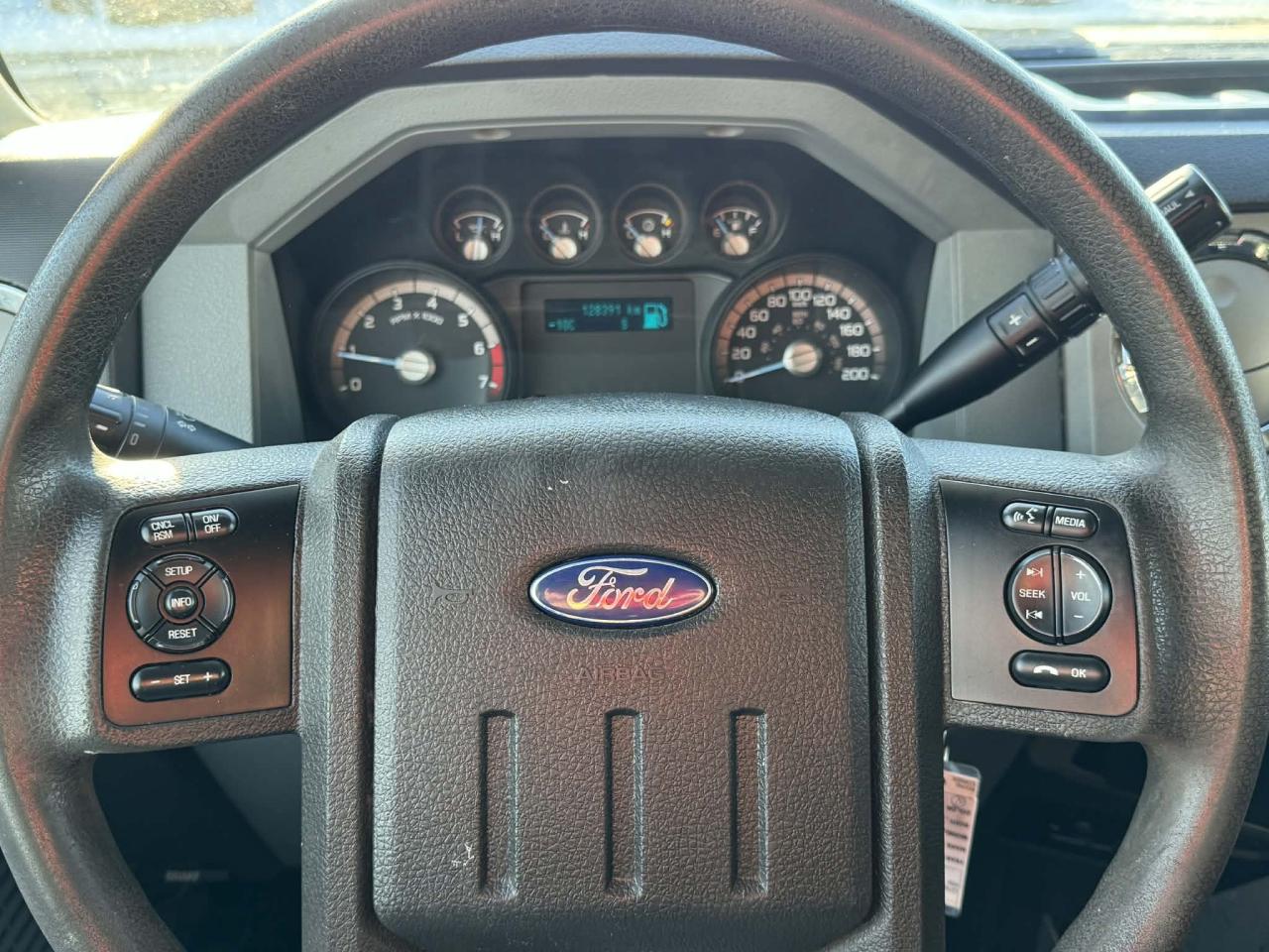 2015 Ford F-350 XLT UTILITY BOX Photo