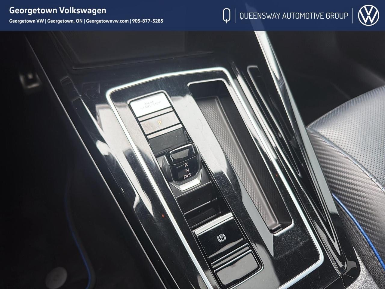 2024 Volkswagen Golf R Base Photo