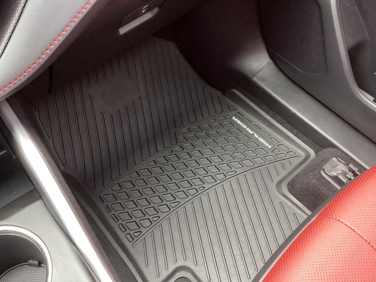 2022 Toyota Highlander XSE AWD Photo3