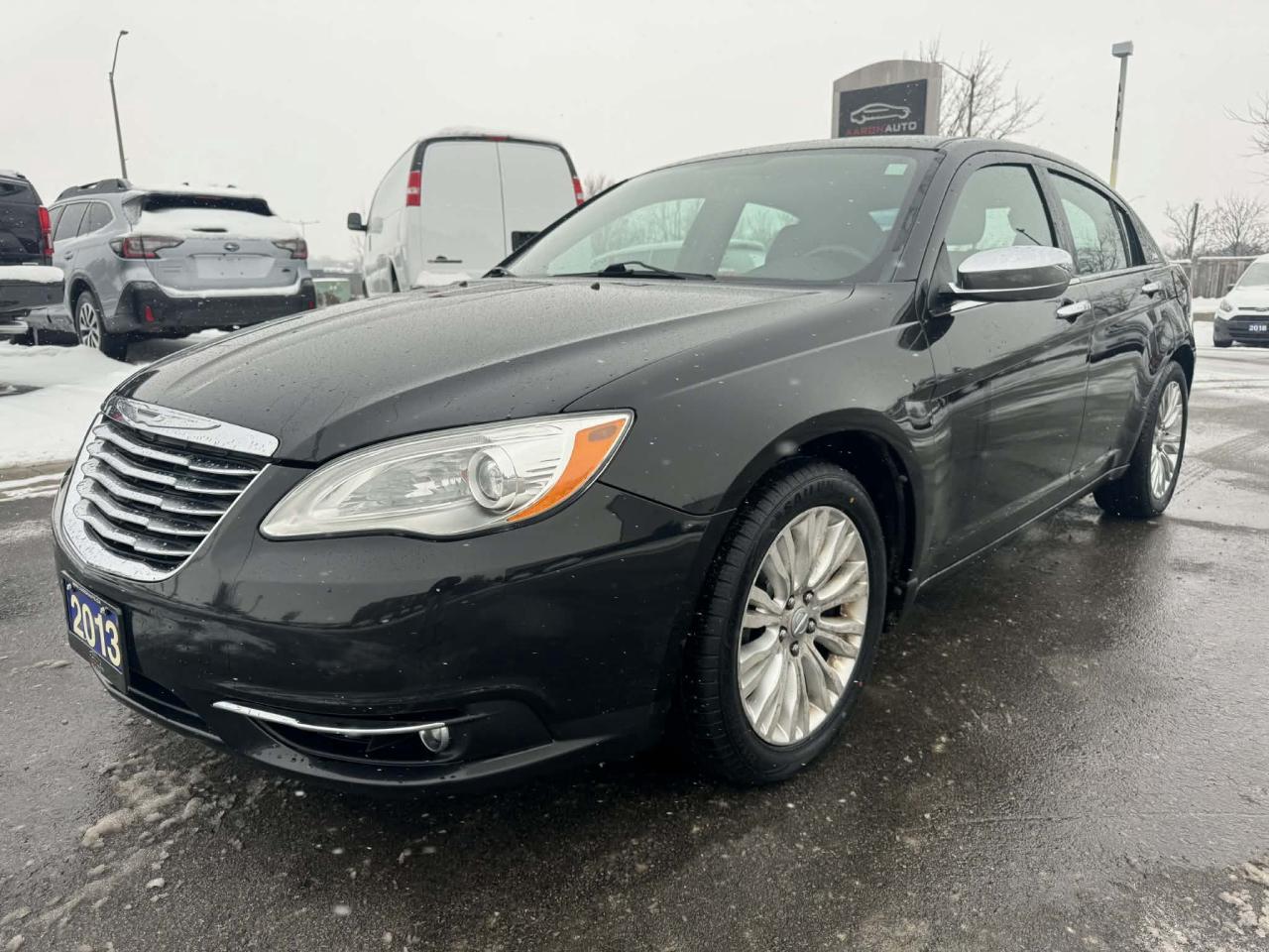 2013 Chrysler 200 4dr Sdn Limited Photo0