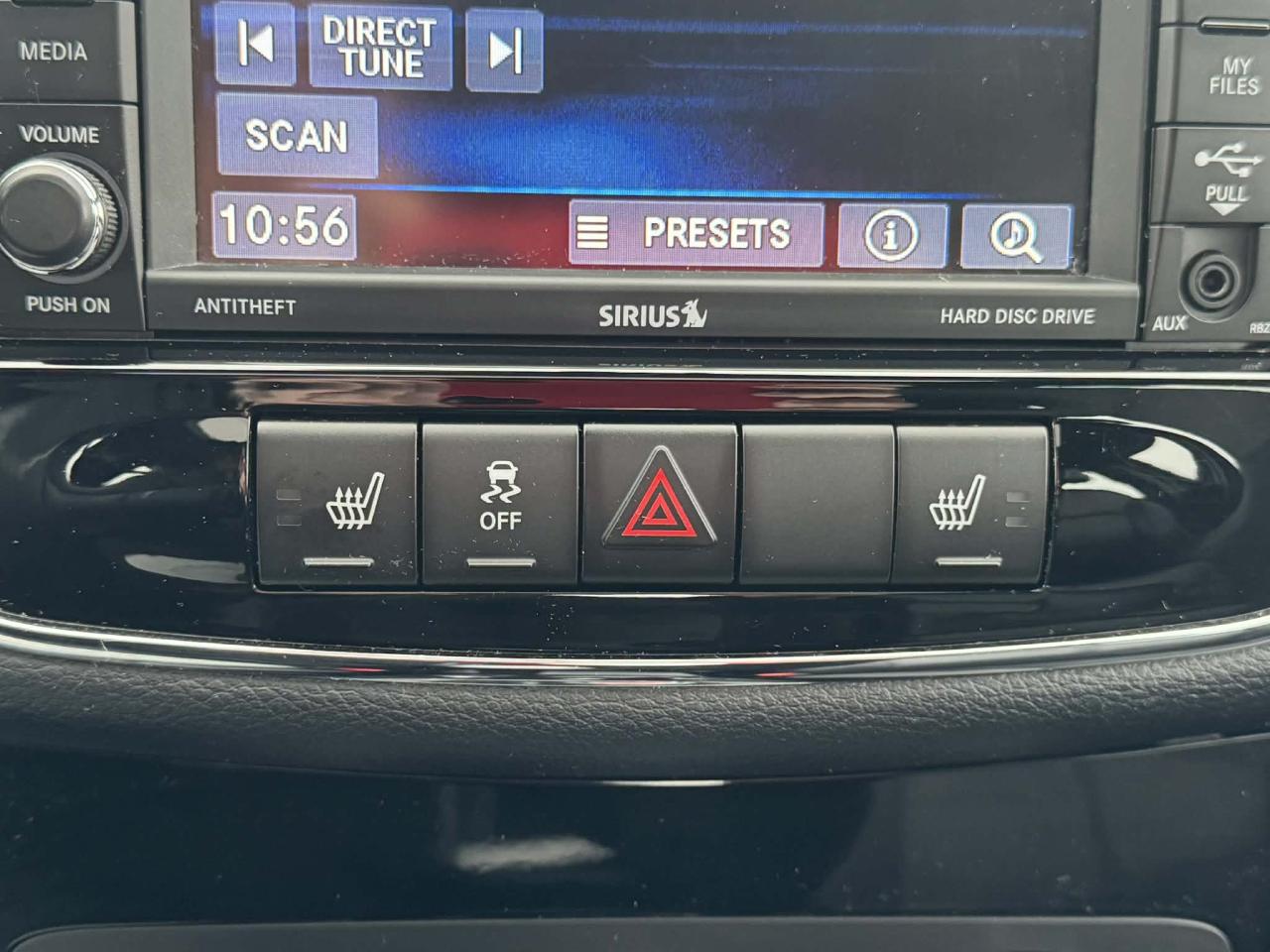 2013 Chrysler 200 4dr Sdn Limited Photo