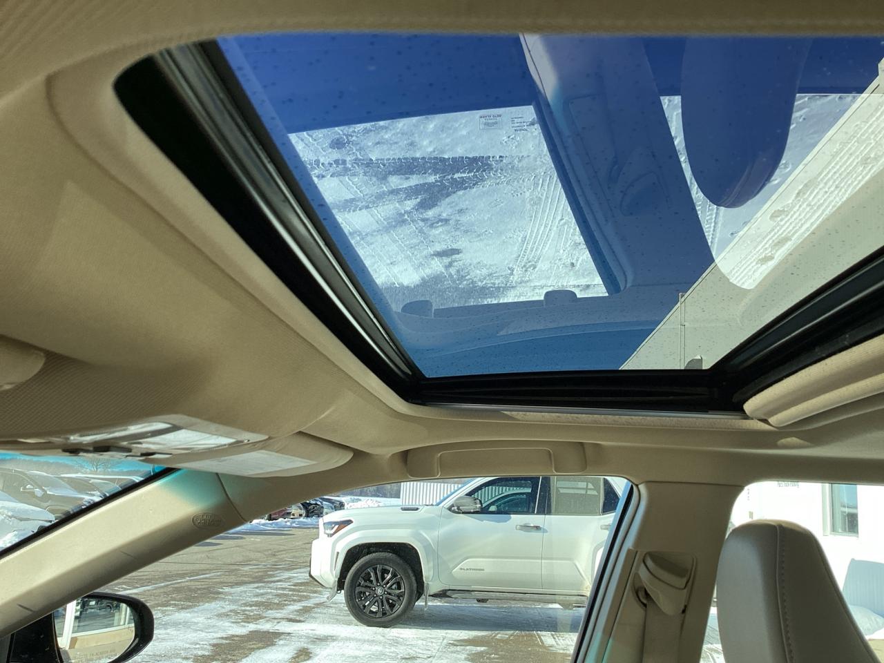 2014 Toyota Camry XLE Photo