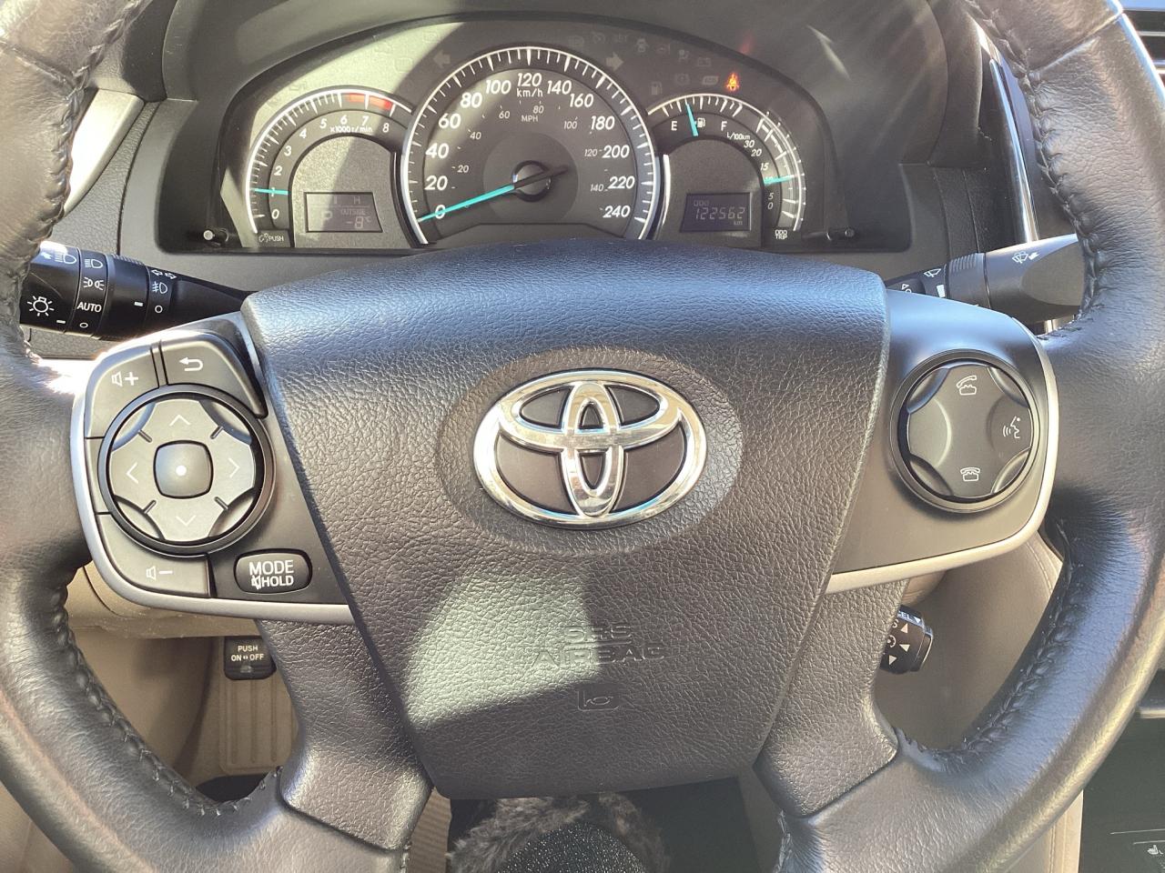 2014 Toyota Camry XLE Photo