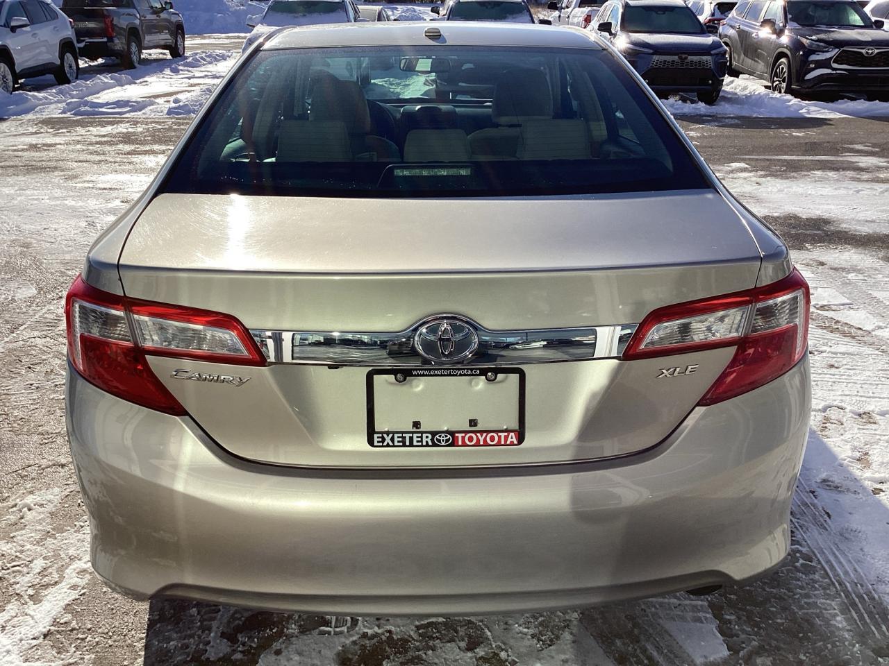 2014 Toyota Camry XLE Photo