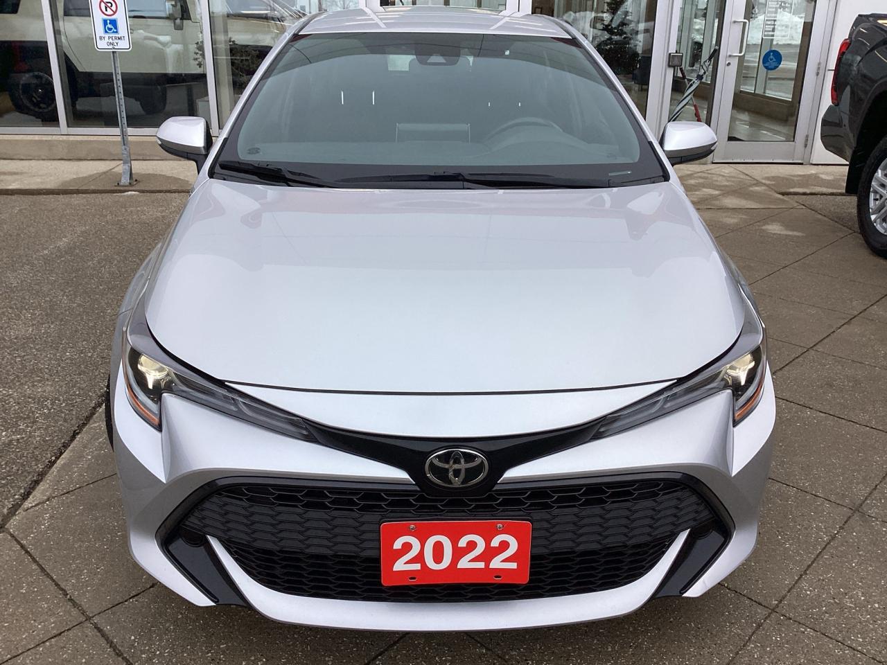 2022 Toyota Corolla Hatchback SE Photo