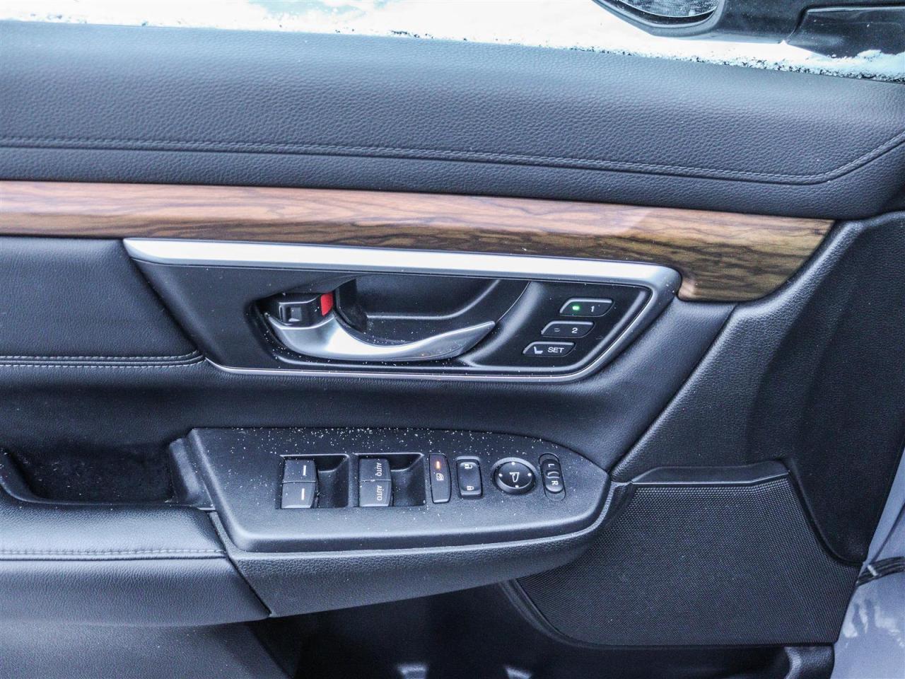 2022 Honda CR-V Touring LEATHER NAVI SUNROOF Photo