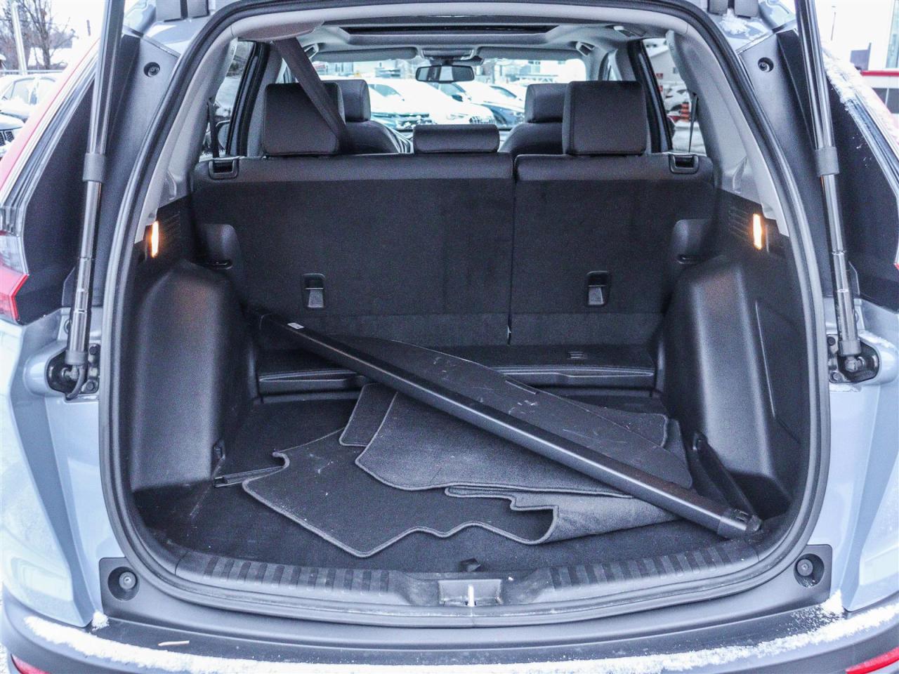 2022 Honda CR-V Touring LEATHER NAVI SUNROOF Photo