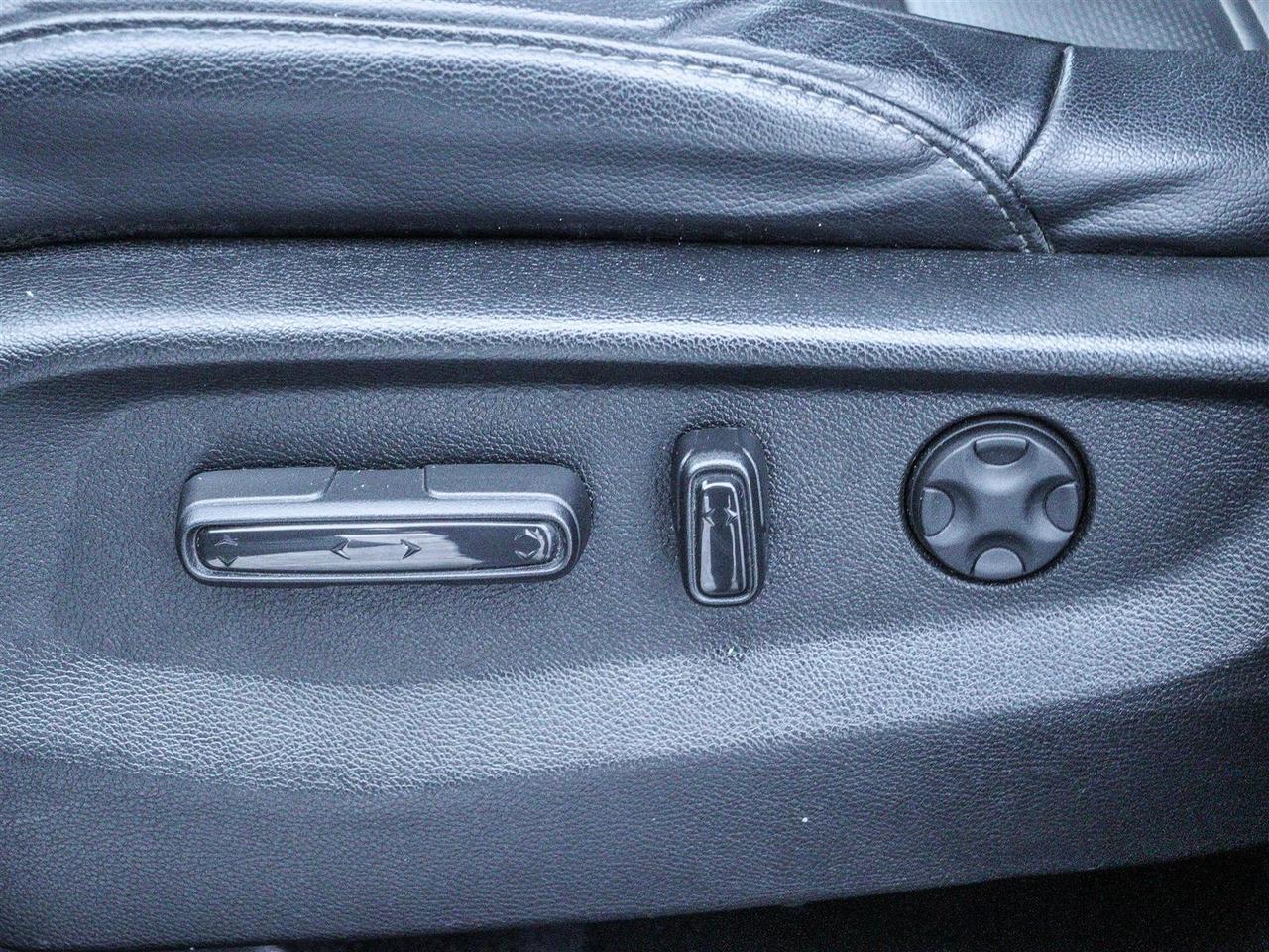 2022 Honda CR-V Touring LEATHER NAVI SUNROOF Photo