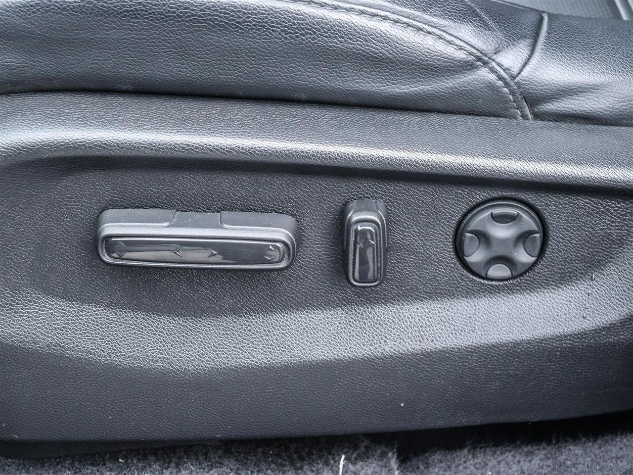 2022 Honda CR-V Touring LEATHER NAVI SUNROOF Photo
